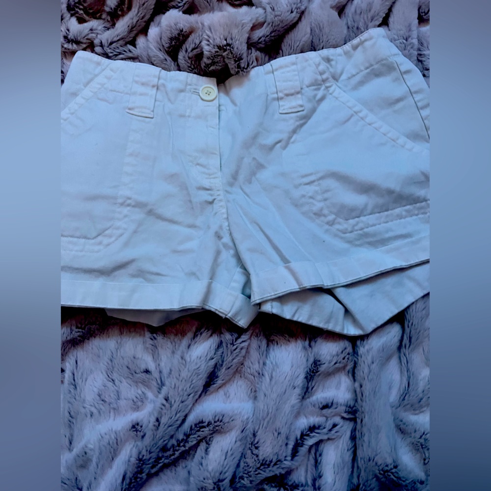 Manhattan chino -  white Jean shorts ( size 4) women’s
